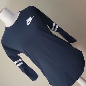 Bundle Women's Black Tee